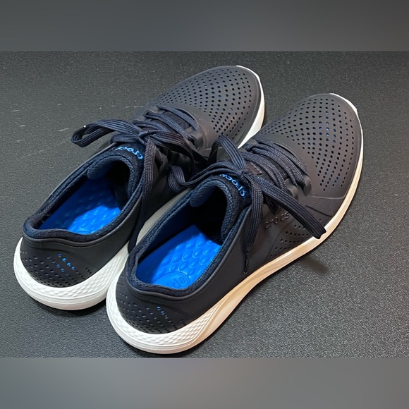 Crocs LiteRide Pacer SZ 11 - Picture 2 of 7